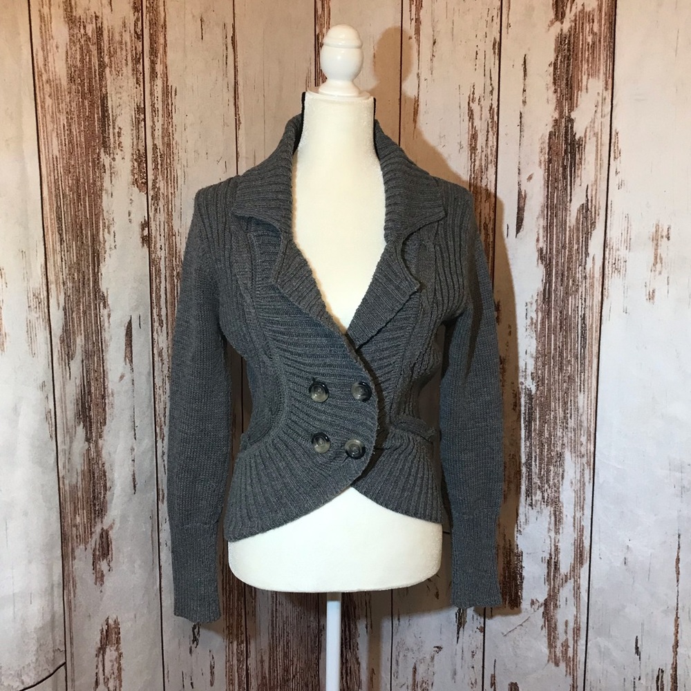 Medium Venus Sweater Cardigan